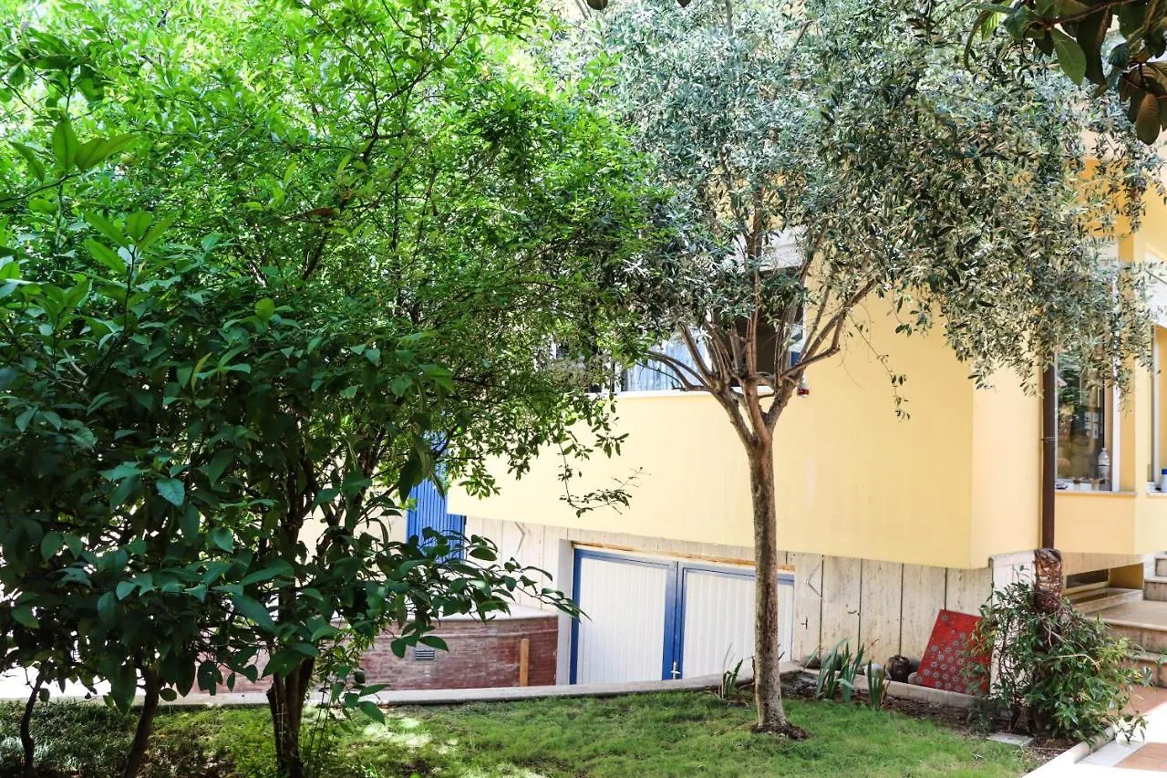 Blue Door Hostel Tirana Albania