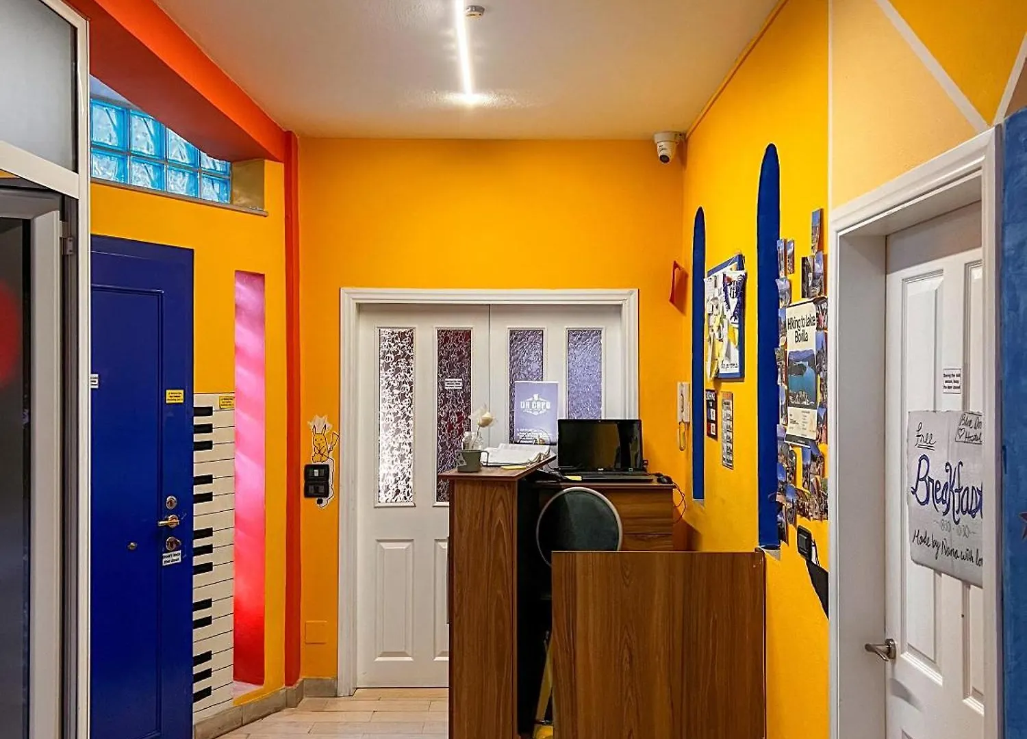 Blue Door Hostel Tirana Albania