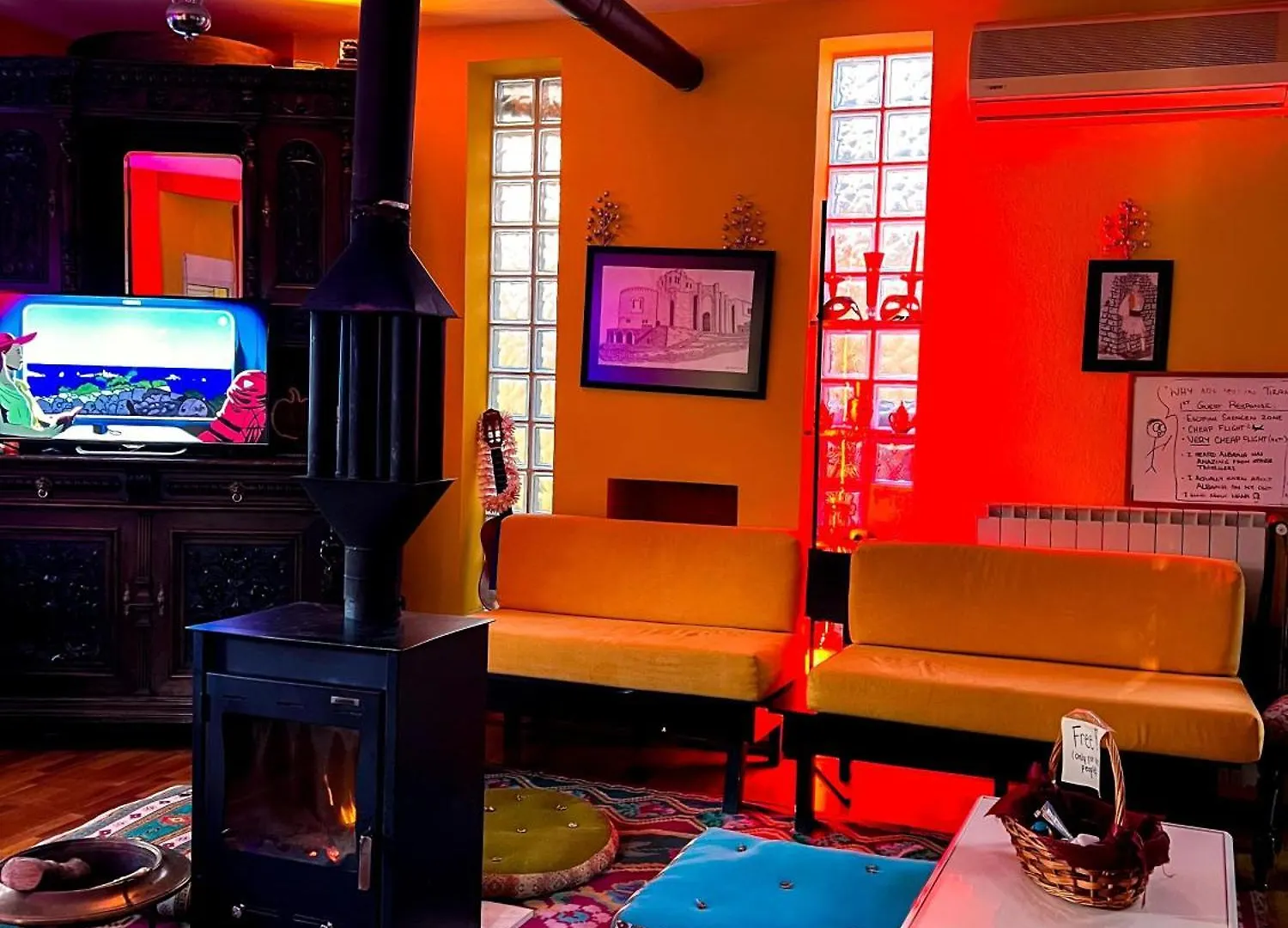 Blue Door Hostel Tirana